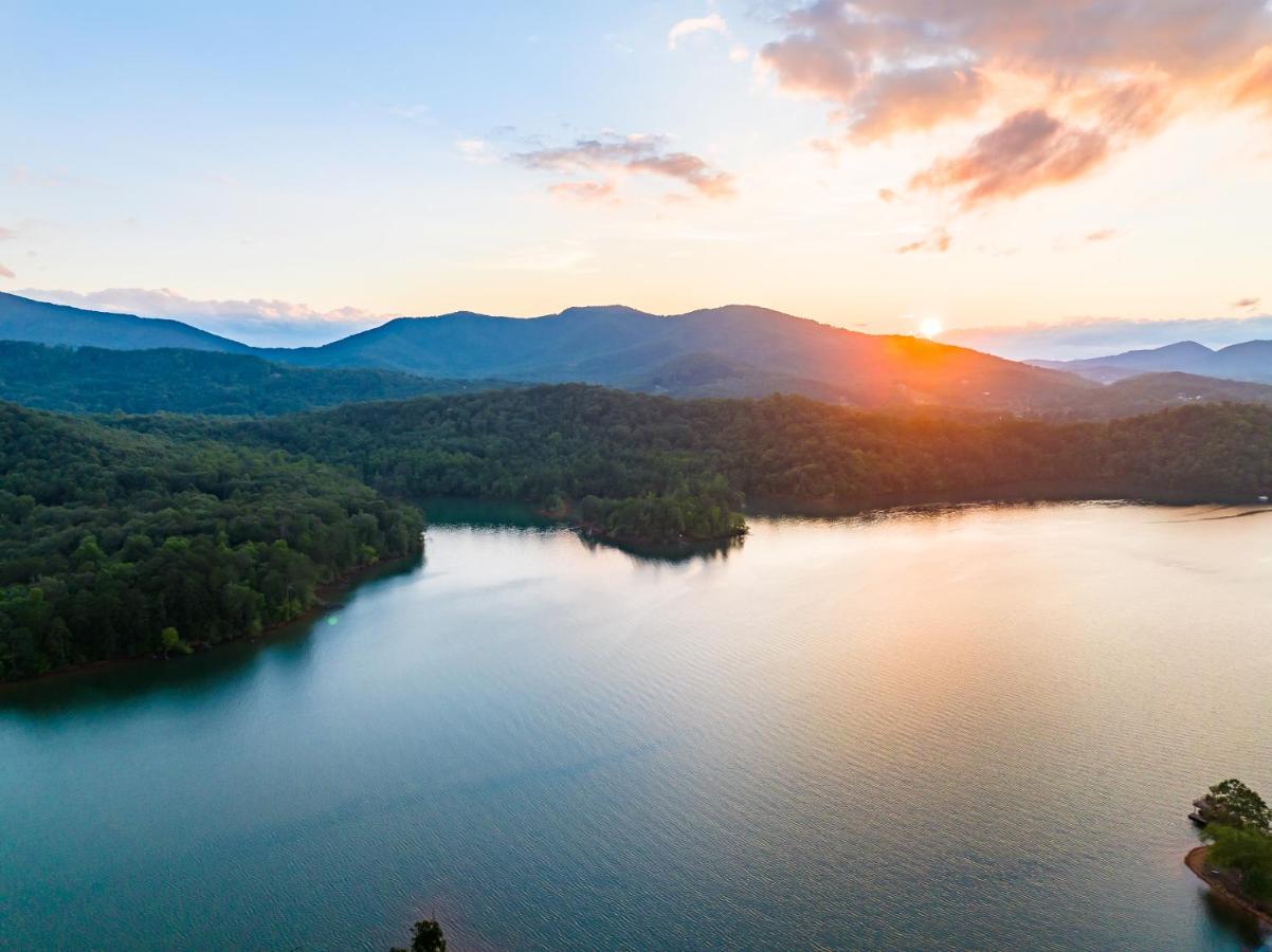 Retreat On The Lake Hiawassee Exterior foto